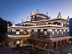 阿若康巴・丹巴甲居マナーハウス