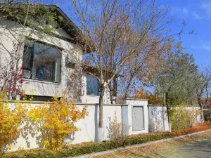 Dalian Liangyun Shiwaijian Tang Hot Spring Homestay