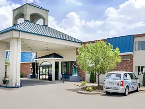 Norwood Inn & Suites Eagan