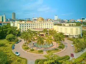 Khách sạn Quốc tế Lợi Lai