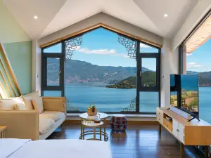 Lugu Lake Mo Banshan · Holiday Villa Light Luxury Lake View Resort Boutique Homestay