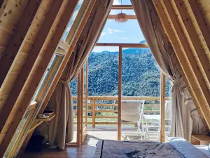 達瓦更扎沐雲谷野奢星空度假飯店