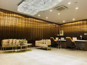 Guangdong Hotel-Near Mall of Asia, SMX & Manila World Trade Center