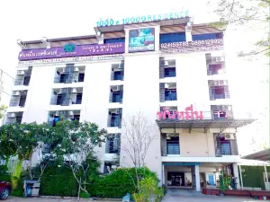 Thousand-Ten Thousand Residence & Hotel Bangkok