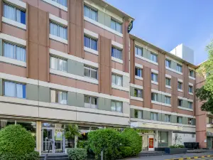 B&B HOTEL Marseille Prado Parc des expositions