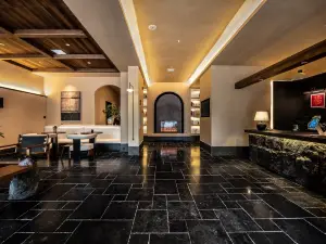 YUDO STELLAR雨朵ホテル（草海駅中央歩行街）