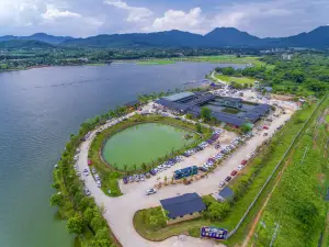 Yangchun Yunshan Green Lake Hot Spring Homestay