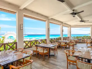 Wyndham Alltra Cancun All Inclusive Resort