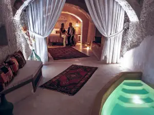 多達阿蒂薩納爾洞穴飯店