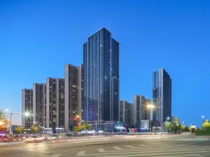 Yuexiang Light Residence Hotel (Jingkai Wanda Plaza High-speed Railway Station Branch)