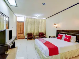 OYO 90250 Hotel Lumajang New