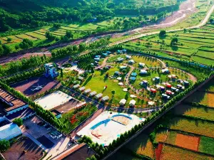 Jindao River Selfdriving RV Camp