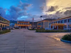 Nukpa manor hotel