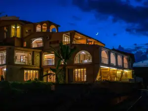 Tengchong Heshun Wenlan Xiangchi Resort Hot Spring Hotel