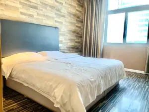 Yima Qianfeng Theme Hotel