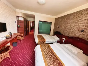 Yuli Xinlong Express Hotel