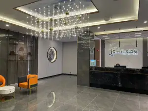 Kaijiang Manzhou Light Luxury Hotel