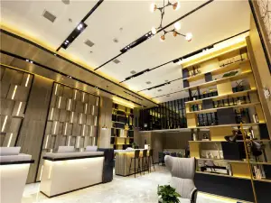 Beiman Hotel (Wuzhou Wanhui Plaza, yingshang High-speed Railway Station)