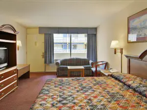 Days Inn by Wyndham Myrtle Beach-Beach Front