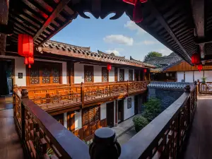 Langzhong Yinhe Silk Garden Home stay