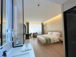 Lishu County Yifei Business Hotel