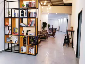 Wangmo Jinyuan Smart Hotel