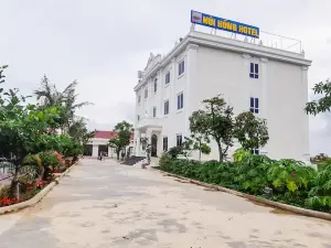 Núi Hồng Hotel