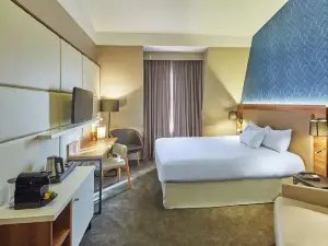 歐洲谷愛麗舍酒店（歐洲村打折村，一站可達parc Disneyland）