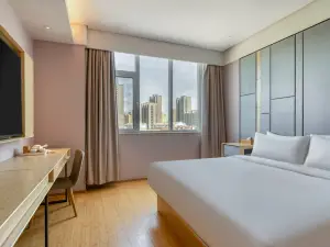 Linqing Baisheng Business Hotel