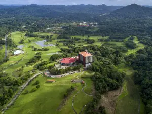 Summit Rainforest & Golf Resort