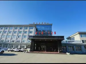 Baoquanling Business Hotel