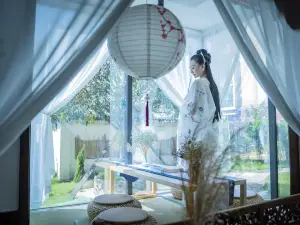 Qingfeng Four Seasons Boutique B&B (Zixing Dongjiang Lake Scenic Area)