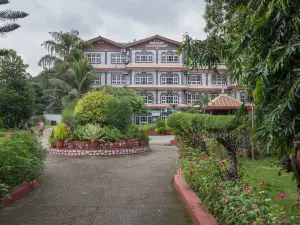 Avocado Orchid Resort