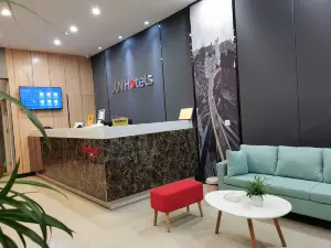 Junyi Chain Hotel (Tianmen baoan palza Store)