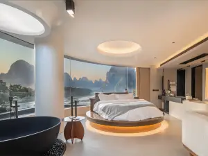 Mochi Luxury River View Resort Hotel (Yangshuo Xingping Ancient Town Li River Scenic Area)