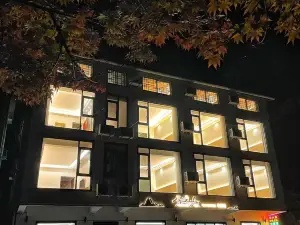 Wu and Mountain House