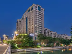 Gelunbu Hotel (Fuzhou Railway Station Doumen Metro Station)