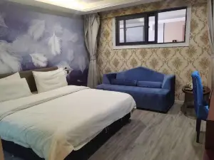 White House Hotel
