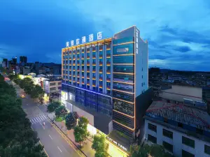 Meisu Huanman Hotel (Yueyang Linxiang Branch)