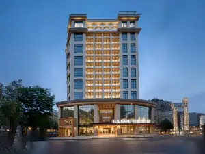 LANOU Hotel (Huangshi Yingbin Avenue Huahu Railway Station)