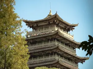 萊菲爾·秋月瀾庭|霞光河景View・藝術風奢享Designer智能影院飯店