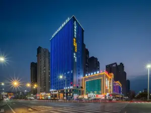 Lifeng Hotel (Nanzhang High speed Railway Station Branch)