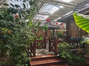 Arongqi Shengyuan Leisure Resort