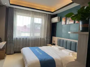 Huayi Hotel