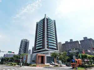 CHECK inn Select New Taipei Sanchong Waterfront