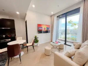 THE LUMIÈRE RIVERSIDE LUXURY SUITE