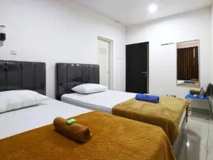 Saloka Guest House & Residence