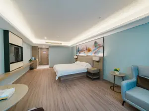 Tianjia Holiday Hotel (Nanjing Tianyin Avenue Metro Station Store)