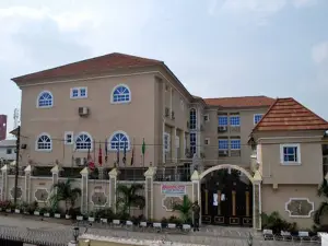 Ladalob Royal Suites