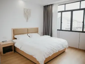 breeze hotel